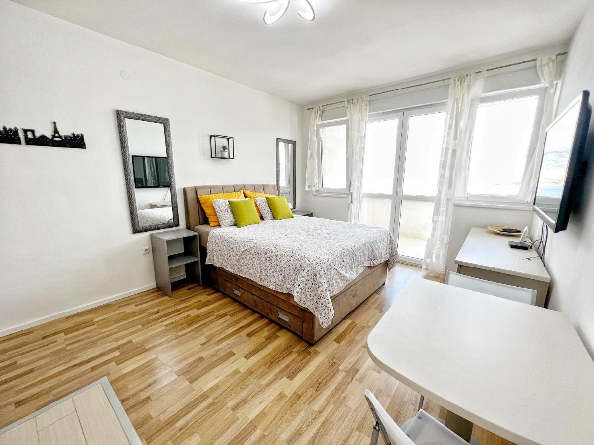 Studio Apartma Pag Blue Ocean 1 With Sea View Pag Town Exterior photo
