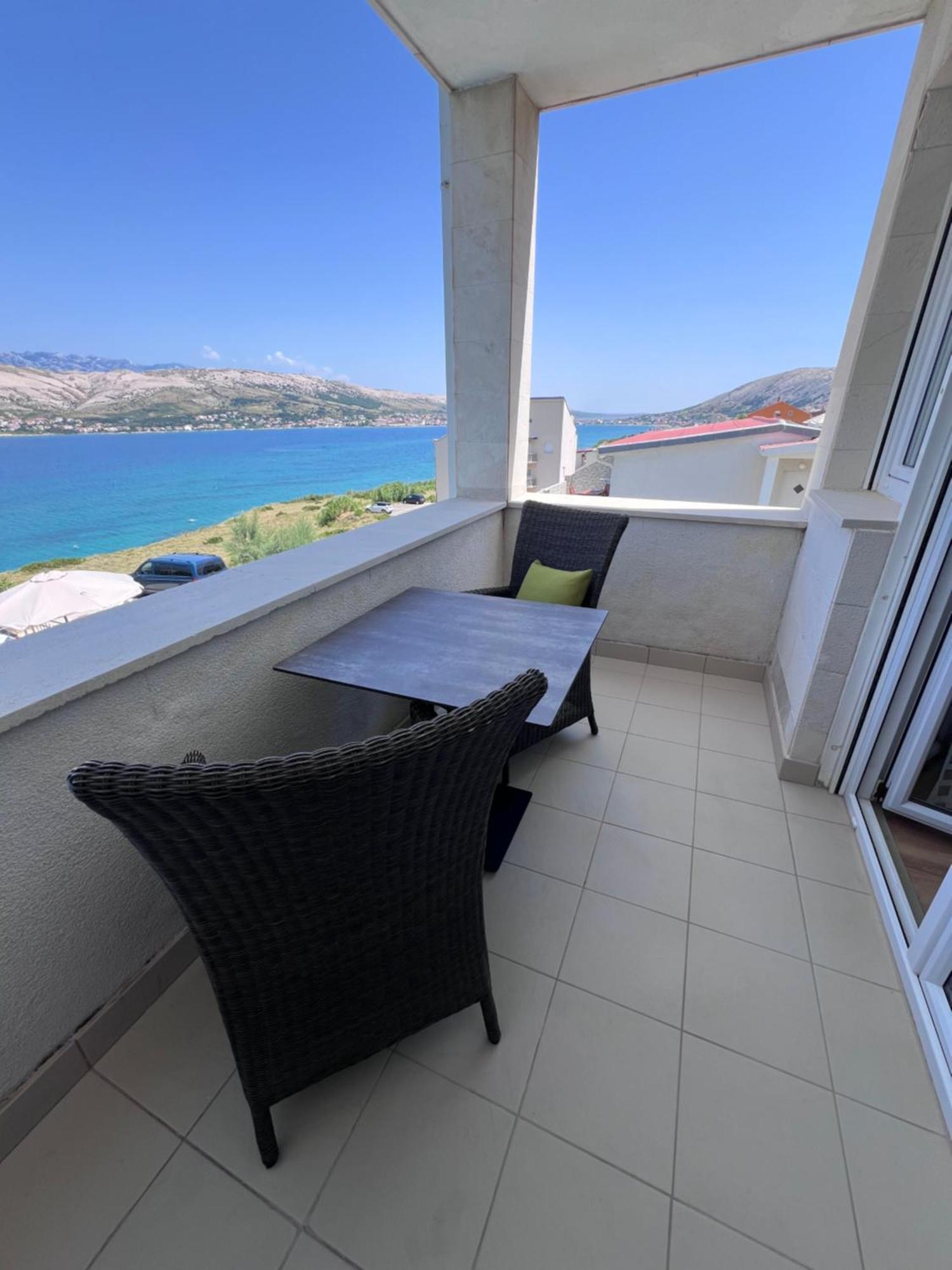 Studio Apartma Pag Blue Ocean 1 With Sea View Pag Town Exterior photo